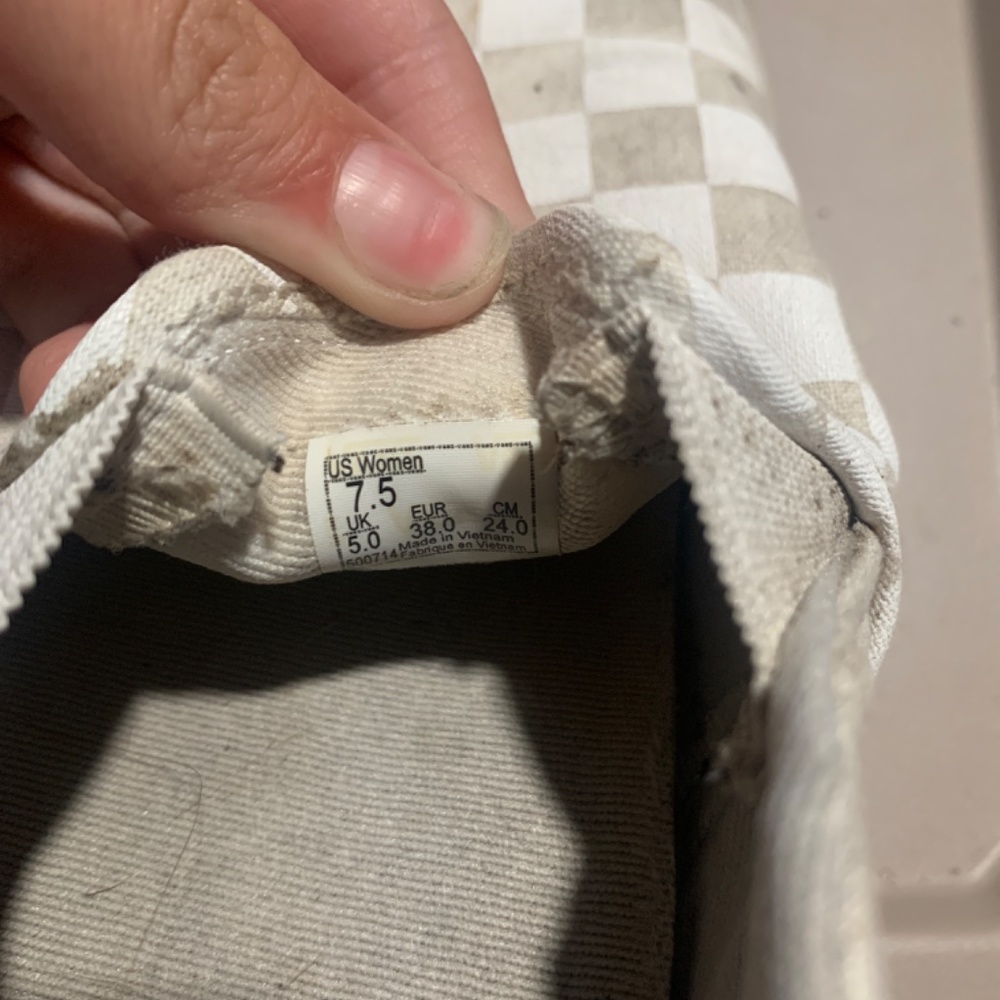 Checkered vans - Picture 2 of 4